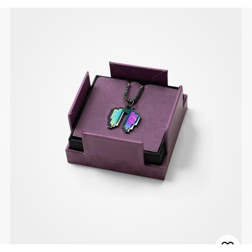 Very Cool Shirtz x Minecraft Elytra Pendant Necklace    *LIMITED EDITION NEW*